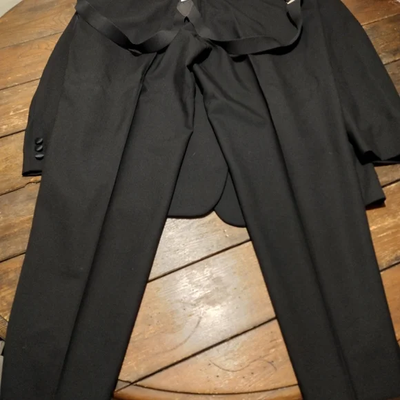 Men's Black Tuxedo/Suit